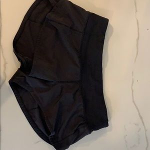 Lululemon Speed Up Shorts *2.5”